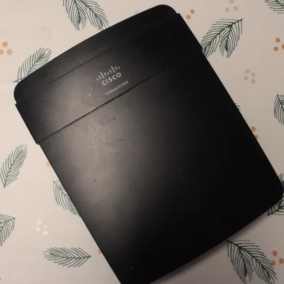 Cisco Internet Router - Picture 2 of 4